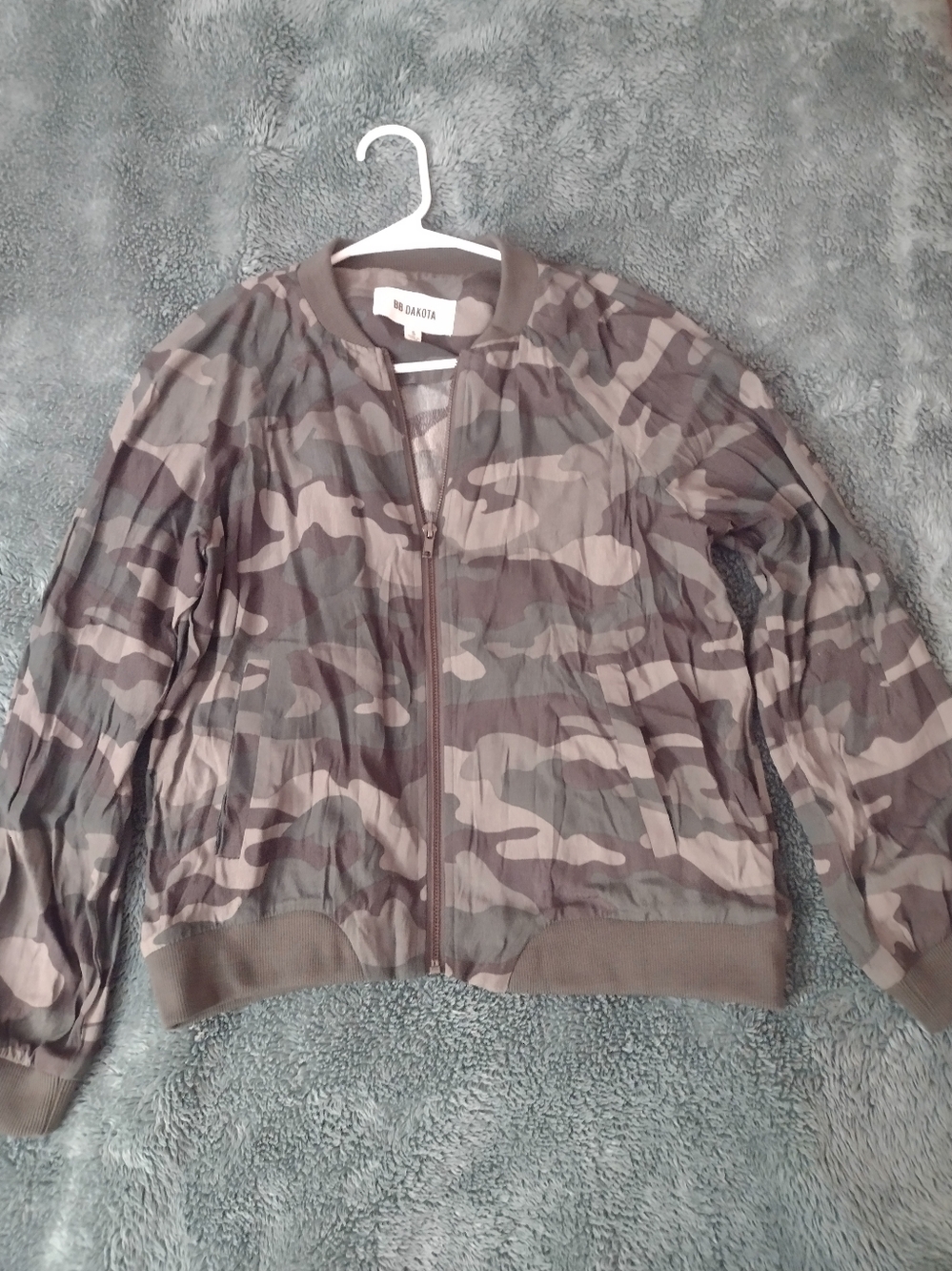 BB Dakota Lightweight Camo Print Jacket Women's Size Small